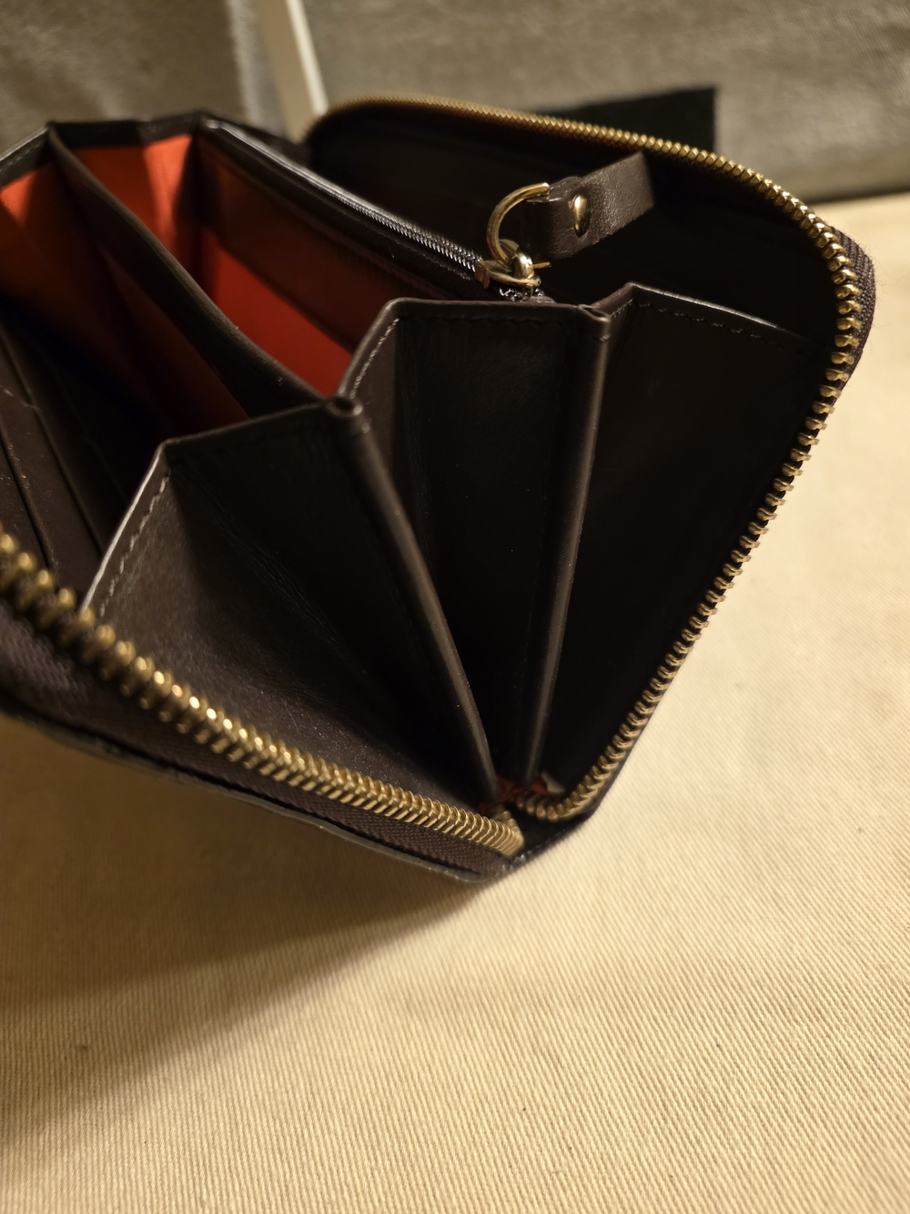 kate spade Geometric Logo-Pattern Zip Wallet - Picture 8 of 9